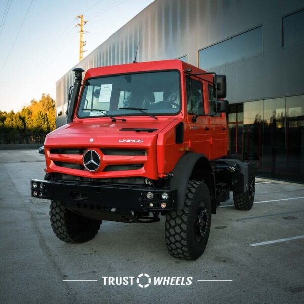 Mercedes Benz Unimog